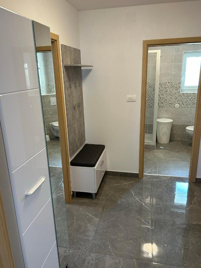 Ferienwohnung Sweet Lapat By El-Pi Tours Porat  Exterior foto